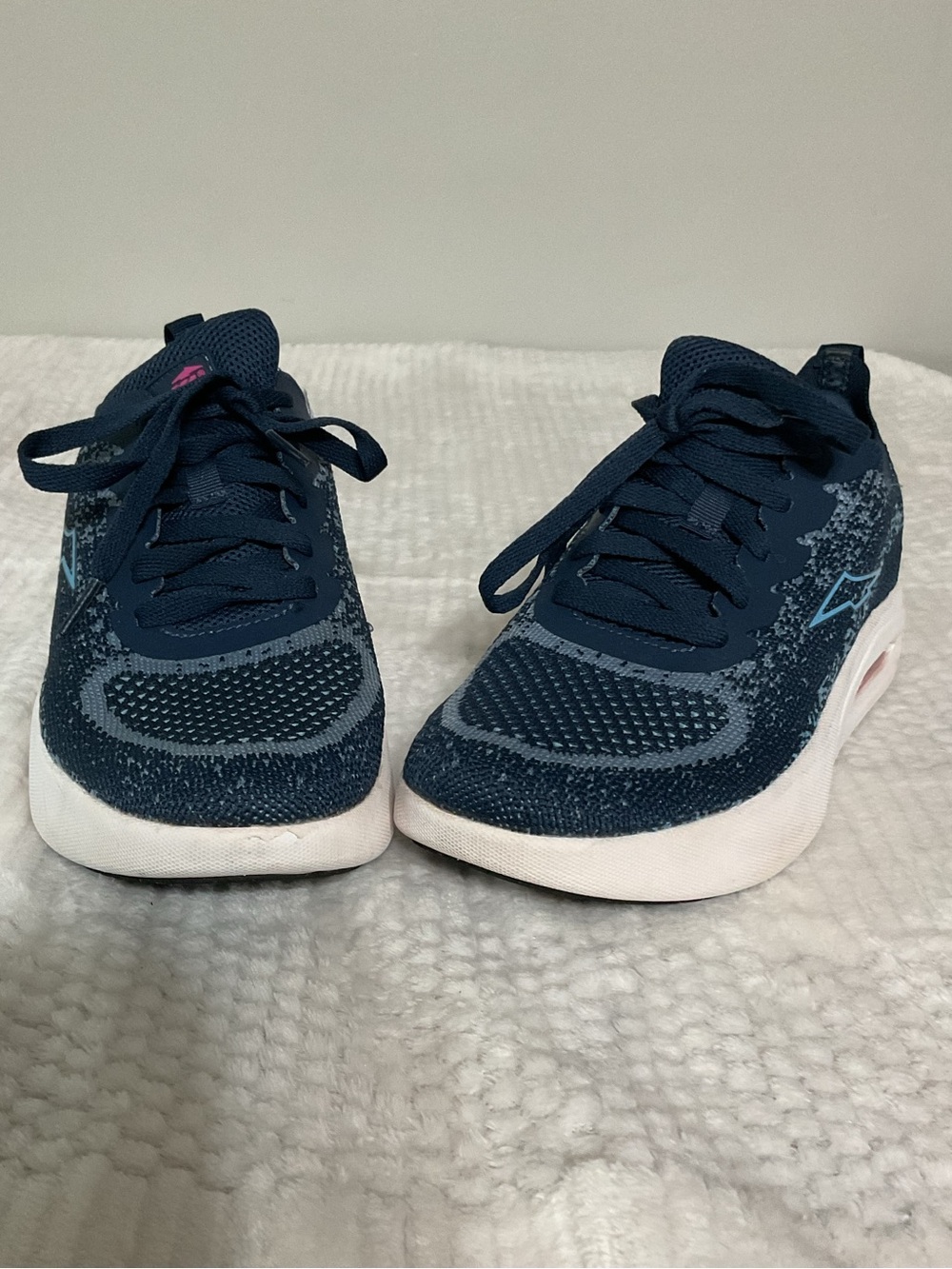 Avia Navy Knit Kids Sneakers with White Soles